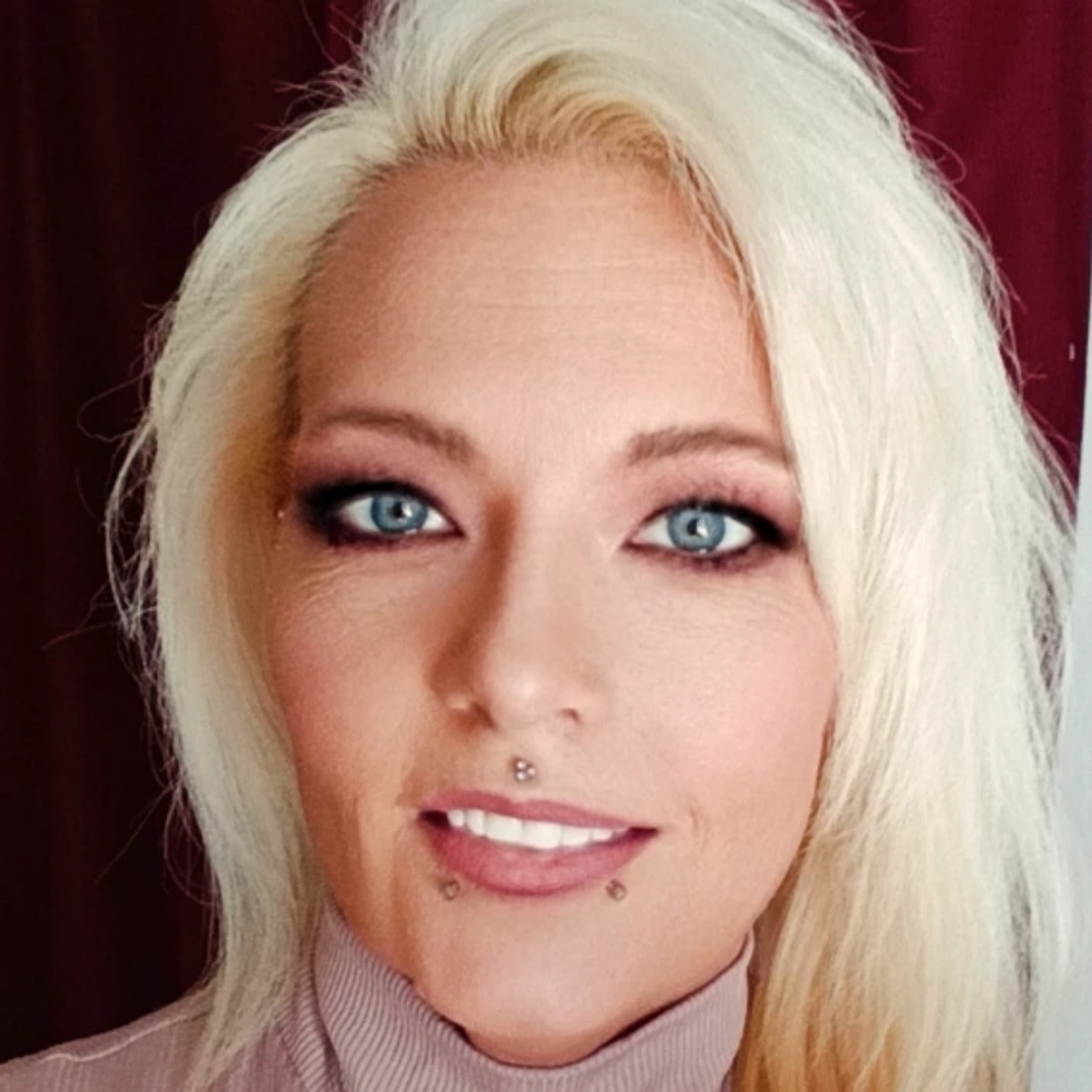 Meet your Posher, Cyn